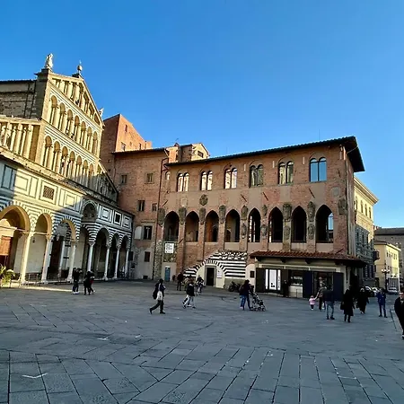 The Tuscany Rose